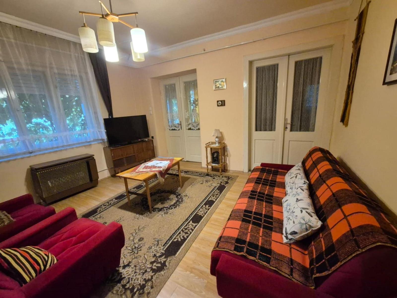 Kereki Retro Vendeghaz Apartment Kerekegyhaza Ngoại thất bức ảnh